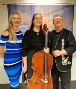 Kuvassa selloduo Anna-Maaria ja Olli Varonen sekä pianisti Virva Garam 