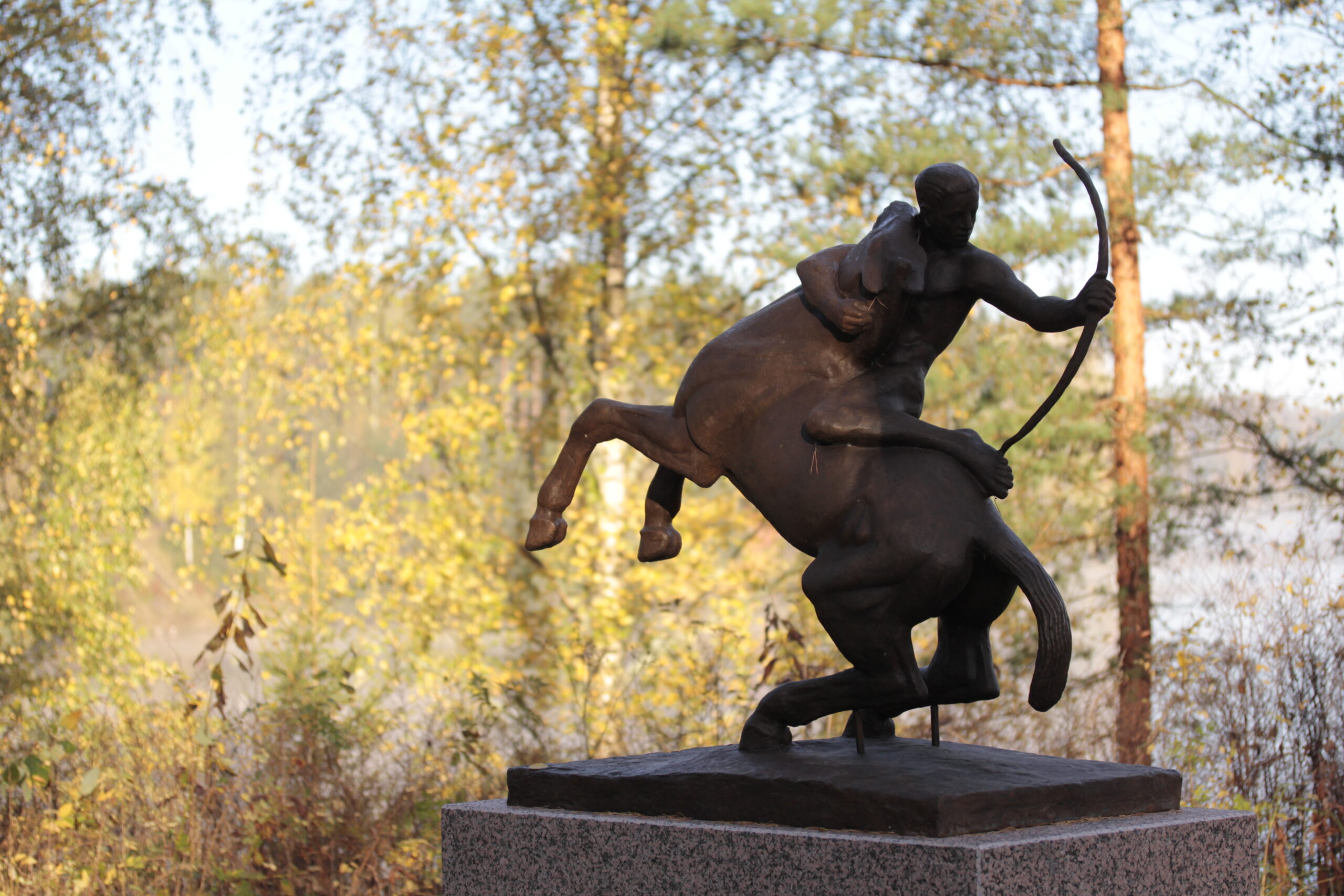 Apollo jännittää jousta (Arcum tendit Apollo), Emil Cedercreutz, 1924. Kuva © Emil Cedercreutzin museo.