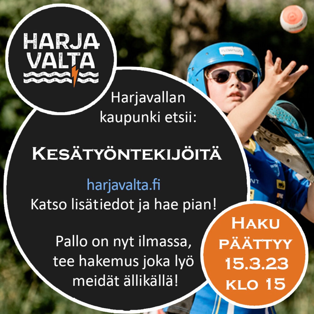 Taustakuva jossa pesäpallo lukkari syöttää. Keskellä musta ympyrä jonka päällä hakuteksti. Vsaemmalla ylhäällä musta ympyrä, jonka päällä harjavallan kaupungin logo ja alhaalla oikealla oranssi ympyrä jossa paikan hakuaika 15.3.23 klo 15.